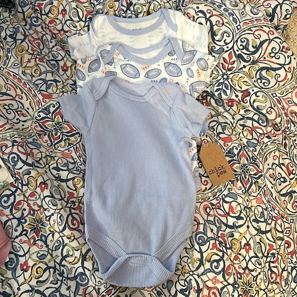 NWT Three pack onesie 3-6 month